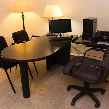 סיודד מדרו Hafersons Inn Hotel & Suites מראה חיצוני תמונה