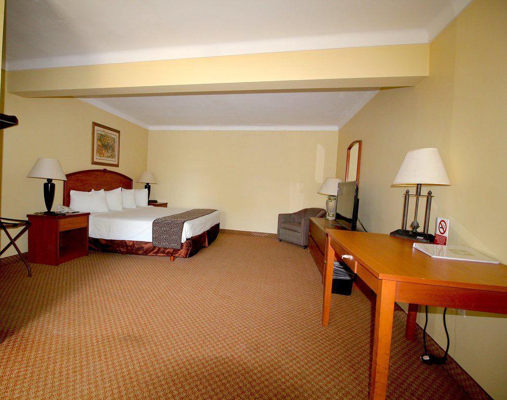 סיודד מדרו Hafersons Inn Hotel & Suites מראה חיצוני תמונה