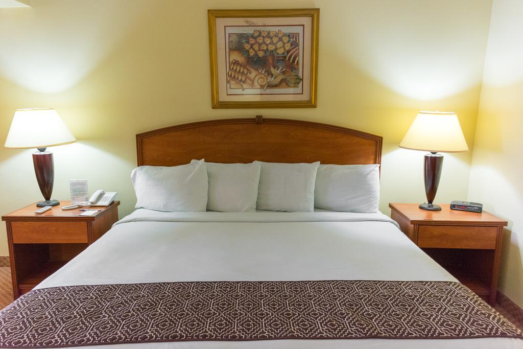 סיודד מדרו Hafersons Inn Hotel & Suites מראה חיצוני תמונה