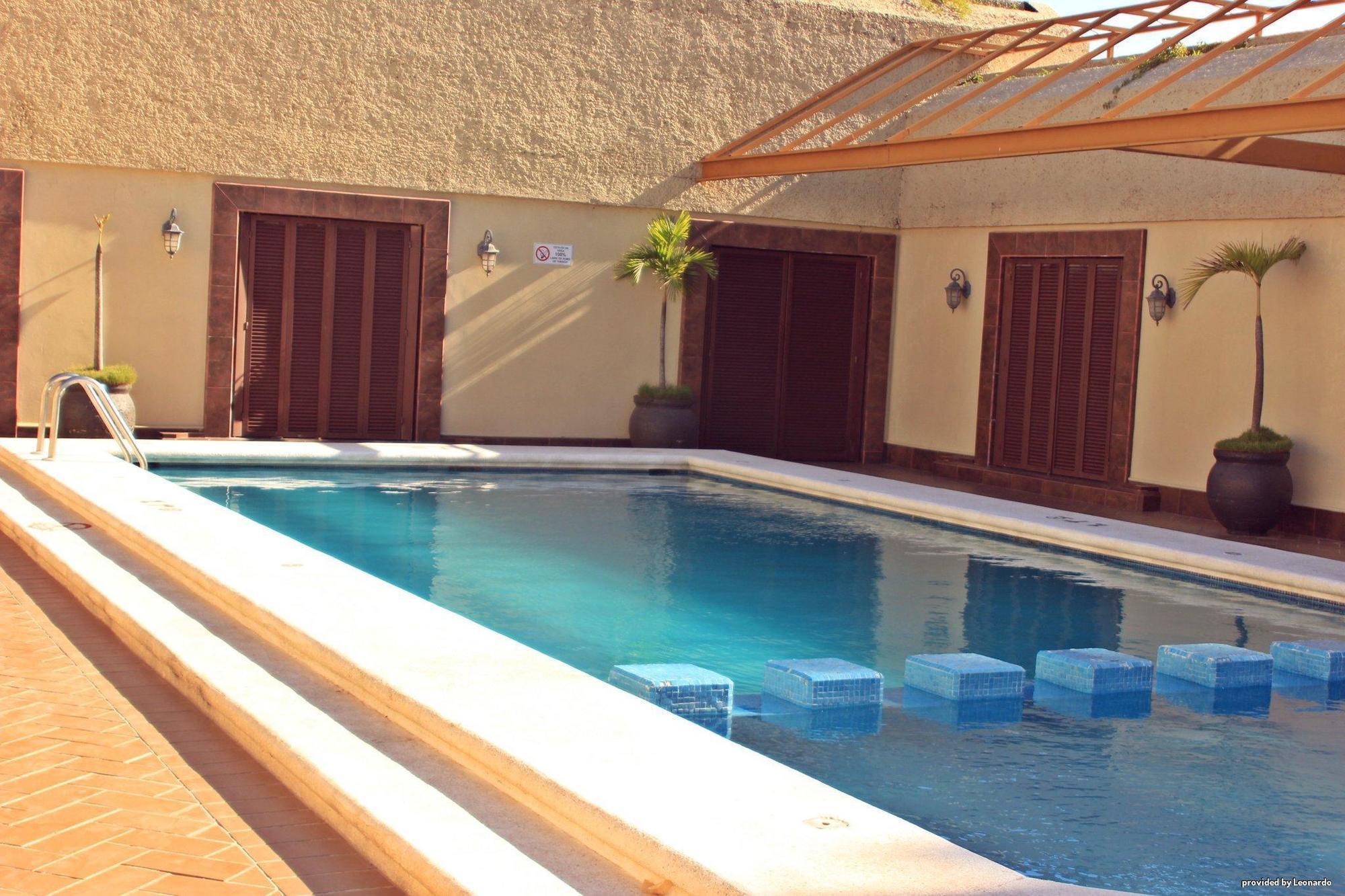 סיודד מדרו Hafersons Inn Hotel & Suites מראה חיצוני תמונה