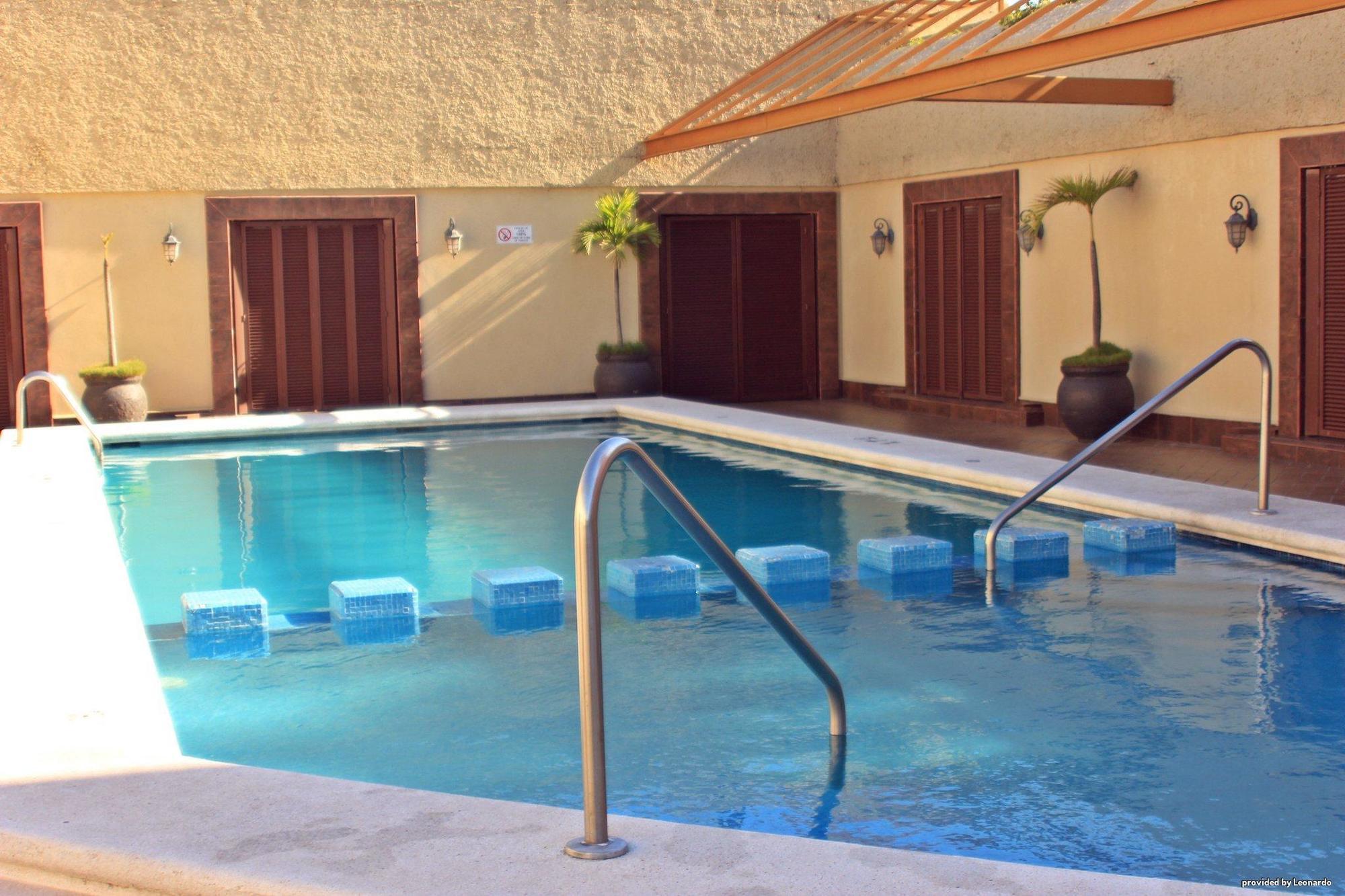 סיודד מדרו Hafersons Inn Hotel & Suites מראה חיצוני תמונה